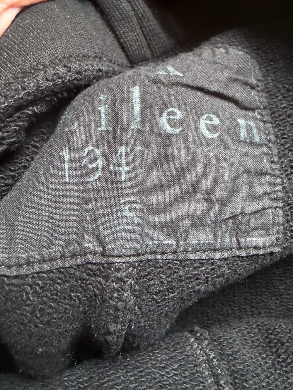 FRANK AND EILEEN Tulip Ankle Sweatpant - Picture 7 of 8